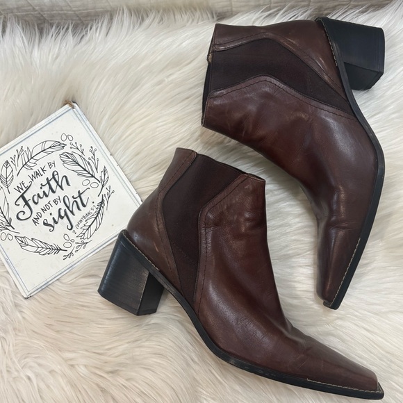 Stuart Weitzman Dark Brown Leather Western Booties EUC Sz 8 - Picture 2 of 11